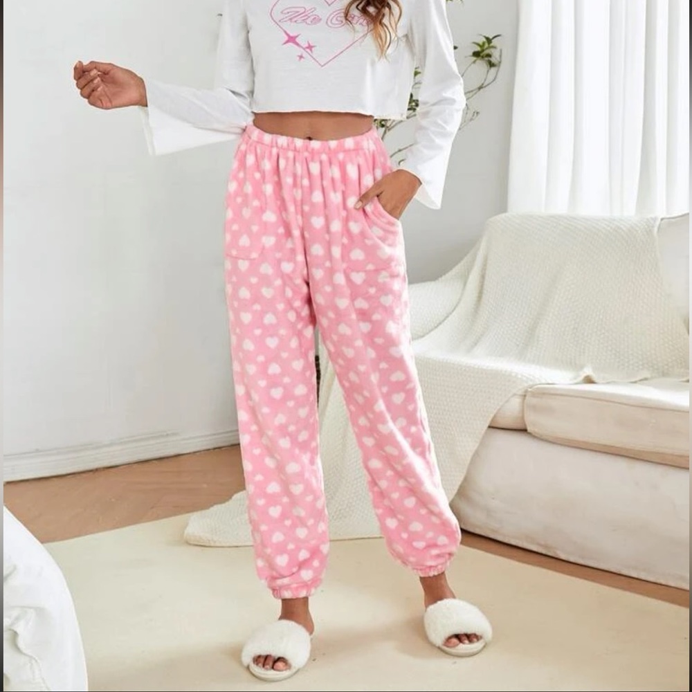 FLUFFY HEART PAJAMA PANTS